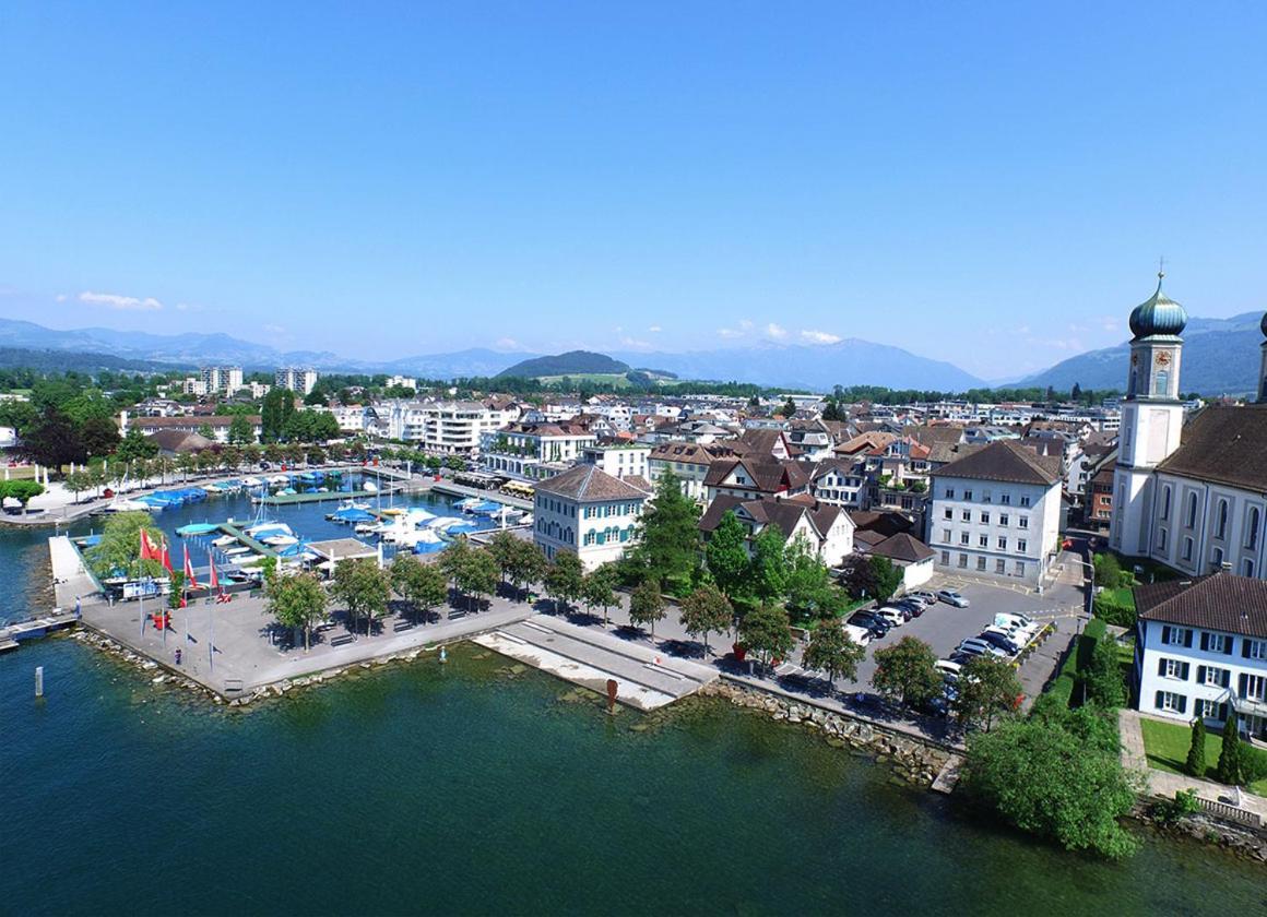 Dorf Hotel "Zuhause In Lachen" Esterno foto